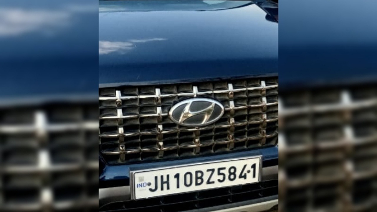 जांच अभियान के दौरान Hyundai car