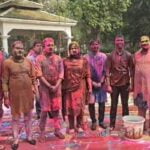 Holi में Dhanbad DC, SSP व अन्य पदाधिकारी